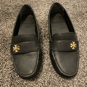 Never worn Tory Burch loafer